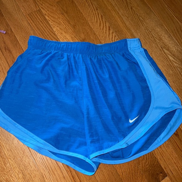 Nike Pants - Nike Women’s Tempo running shorts size M